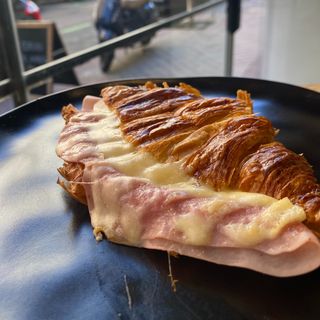 Croissant  Plancha York y Queso