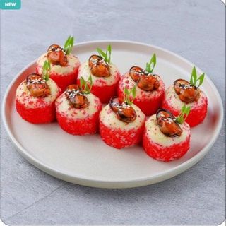 Запечений рол з мідією