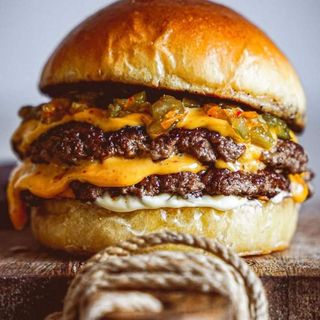 Menu Silver Bite + Patatine + bevande