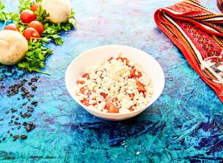 Salată de roșii cu telemea de vacă