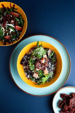 Салат с копченой индейкой