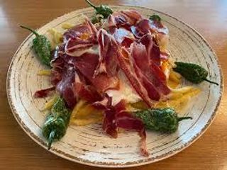 Huevos rotos de corral