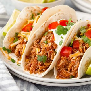 Tacos de pollo /Chicken tacos