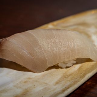 Niguiri De Hamachi