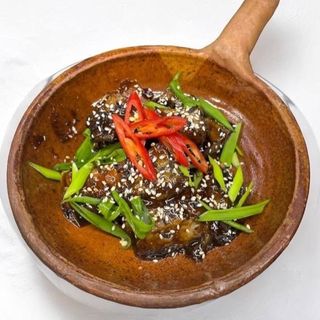 Свинячі реберця в соусі хойсін