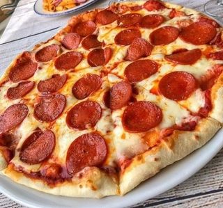 Pizza Salame Lovers