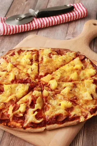 Pizza Hawaiian