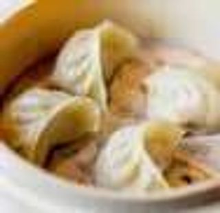 a128. Ravioli di carne al vapore 4 pezzi