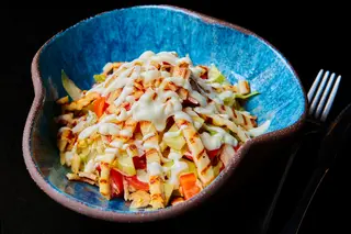 Salată Halloumi