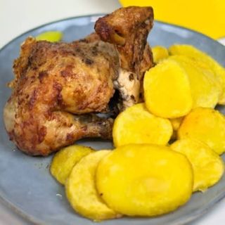 1/2 Pollo Asado Con Patatas