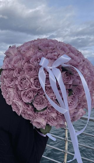 101 лавандова троянда