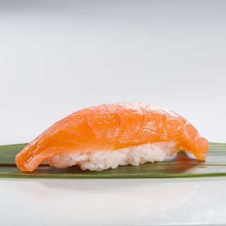 Нігірі з лососем (40г)