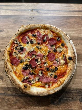 Pizza Quattro Stagioni 