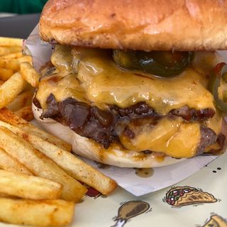 Mexican Burger+Pomfrit