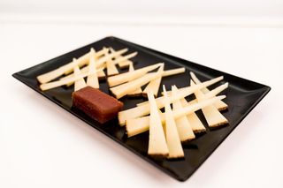 Ración de queso manchego