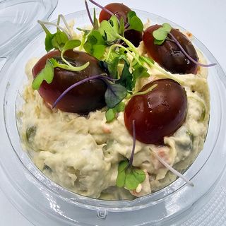 Tapa de Ensaladilla con picos de pan