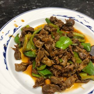 Mollejas De Pollo Con Pimientos Verdes