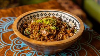 Nudle sa svinjetinom