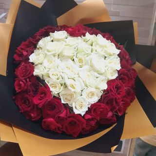 Bouquet de fleurs roses mélange 