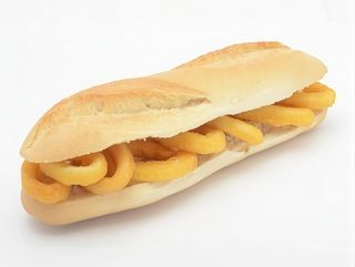 Bocadillo De Calamares A La Romana Y Mayonesa