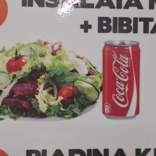 Insalata mista e bibita