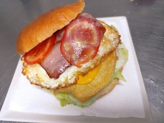 Hamburguesa completa Pollo Rebozado