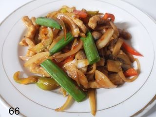 66. Maiale con salsa piccante