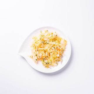 Surówka z kapusty białej