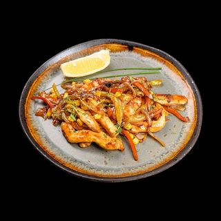 Пилешко със зеленчуци и ароматен сос (350г)