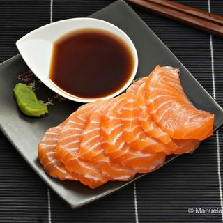 SASHIMI SALMON