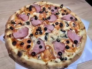 Pizza Capricciosa 50cm
