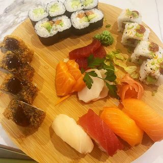 S51.COMBO SUSHI 