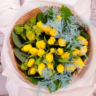 Buchet cu 25 lalele galbene 