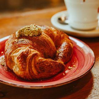 CROISSANT PISTACHO PRALINADO