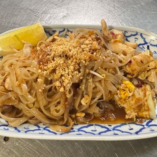 PHAD THAI ORIGINAL CHICKEN 