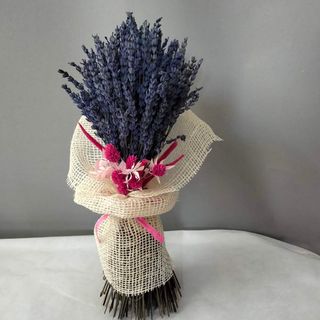 Bouquet de lavanda preservada