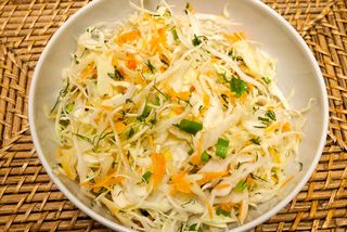 Salata varza alba cu morcov