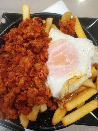 Sartenuca De Picadillo Con Huevo Y Patatas