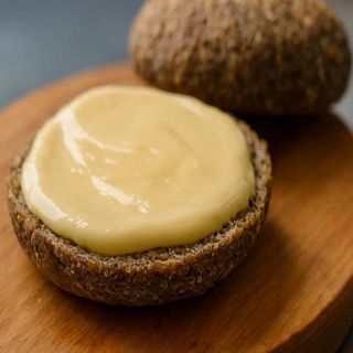 ნაღებისებური გამდნარი ყველის სპრედი (50 გ) - Creamy Melted Cheese Spread (50g)