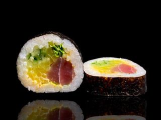 FUTOMAKI MAGURO 6 szt.