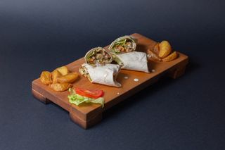 Cork chicken wrap sa pekarskim krompirom