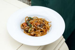 Спагетті з овочами ВОК 300г