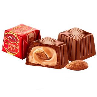 Cukierki “Chocolate Night” mleczne 200g