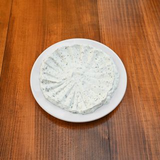 Cremă de iaurt, mentă, usturoi