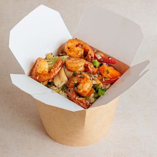 Wok pirinač sa kozicama