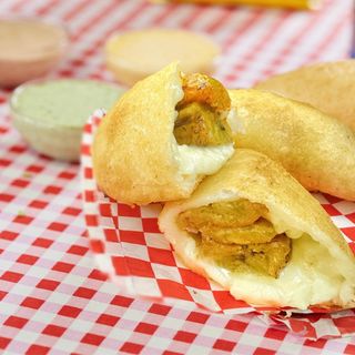 Empanada De Tajada Y Queso (1 Ud.)