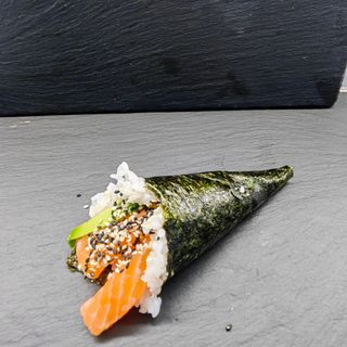 Temaki salmone