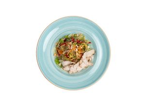 Азиатска салата с пиле