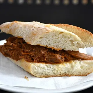 Bocadillos Carne Mechada