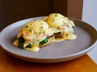 Яйця бенедикт (220g)